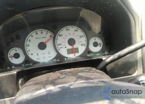 2004 Ford Escape Xlt z USA, uszkodzony, nr VIN 1FMYU93174KA80337